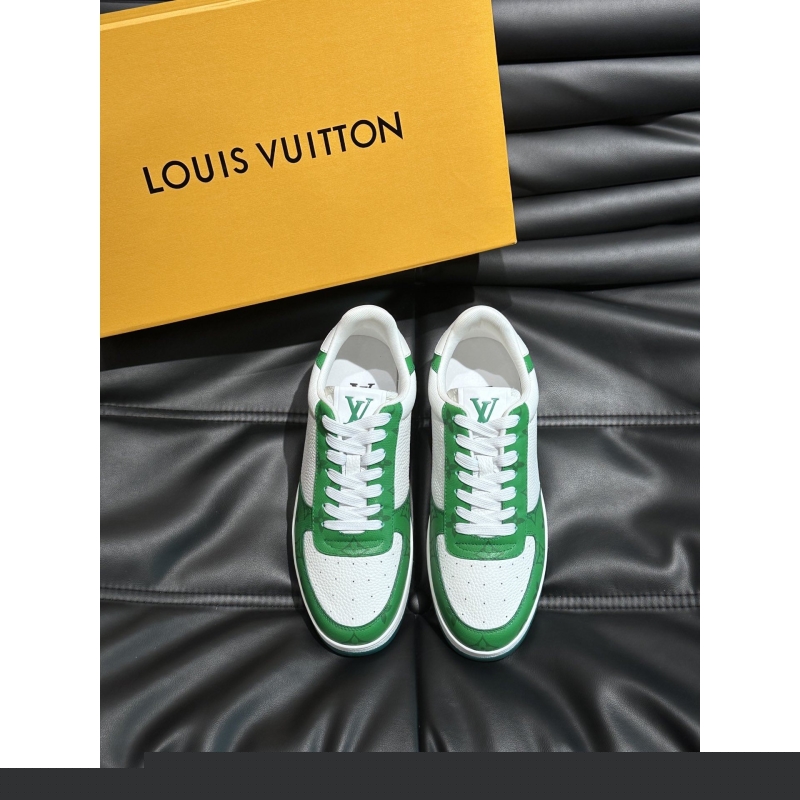 l**is V*t*n sneakers
